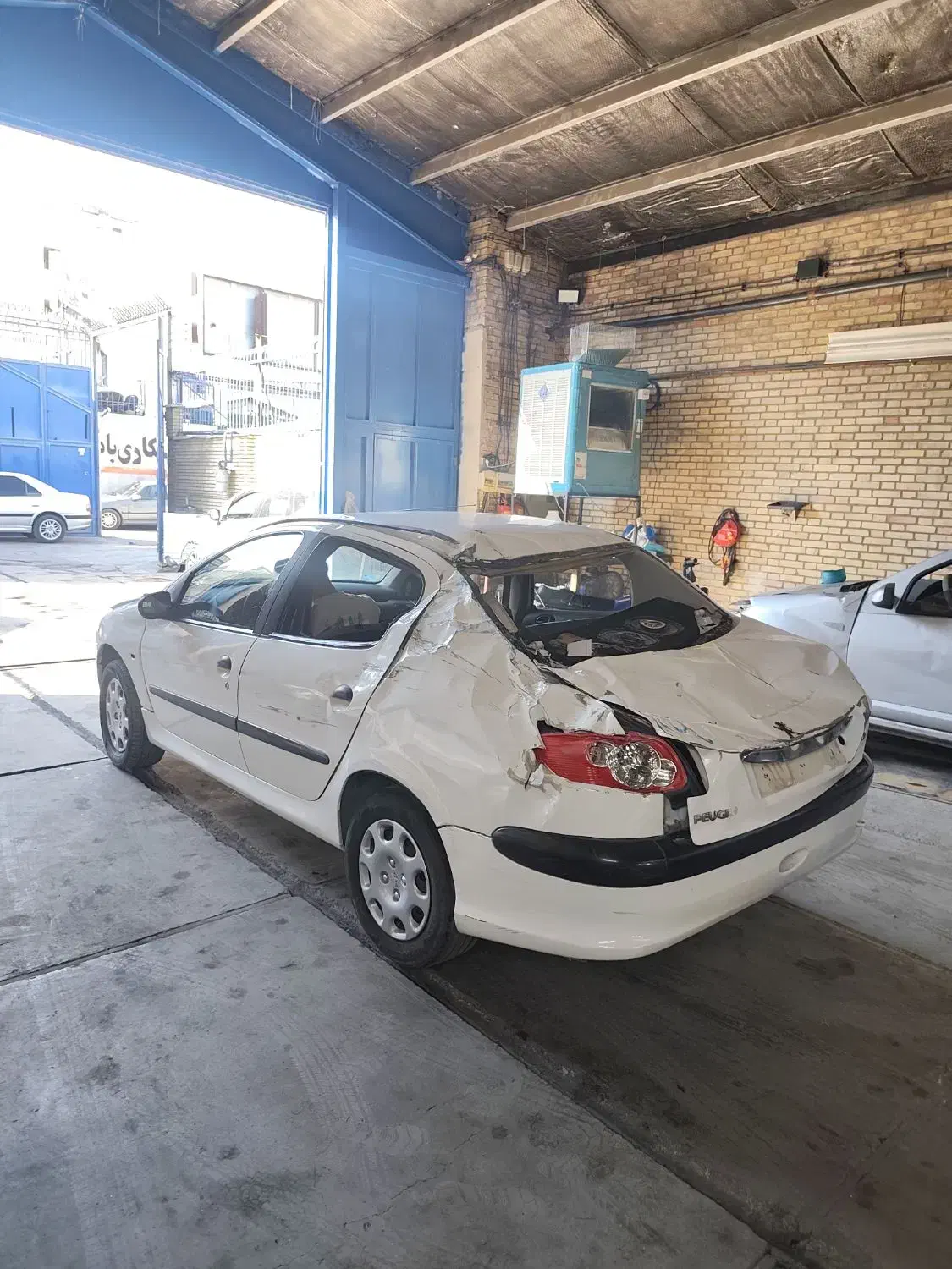 پژو ۲۰۶ صندوق دار v20 - 1390