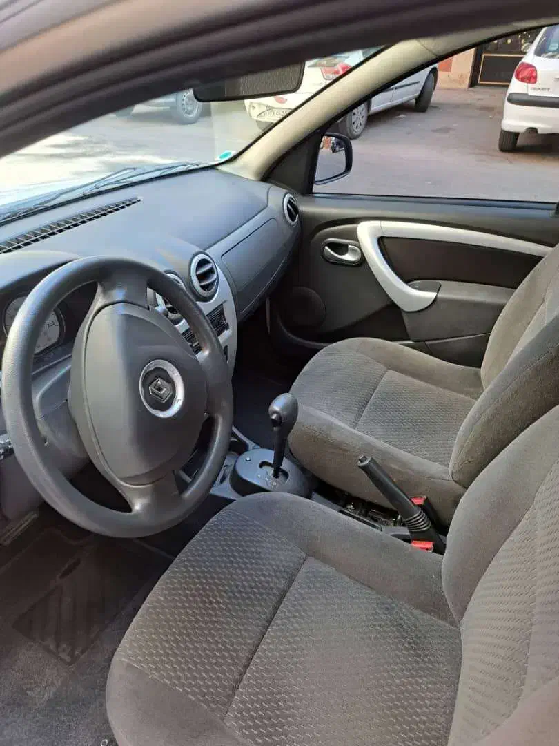 رنو ساندرو اتوماتیک - 1395