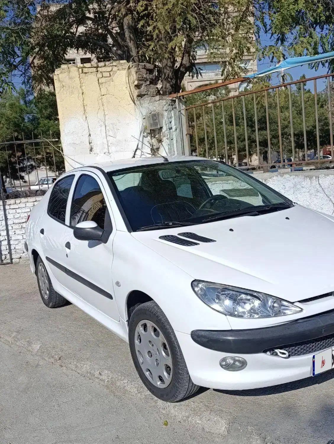 پژو ۲۰۶ صندوق دار v8 - 1398