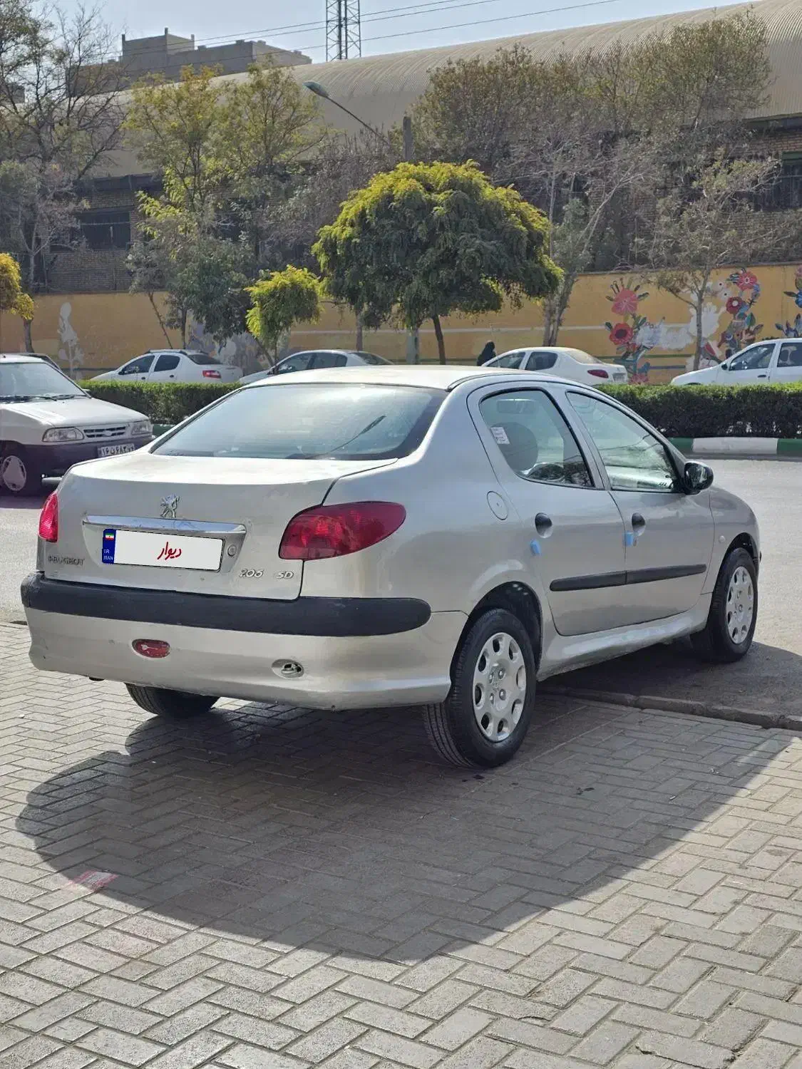 پژو ۲۰۶ صندوق دار v8 - 1386