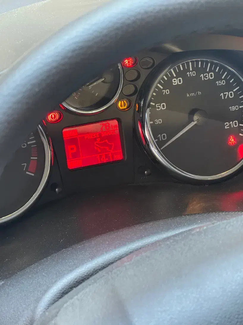 پژو 207 اتوماتیک TU5P - 1403