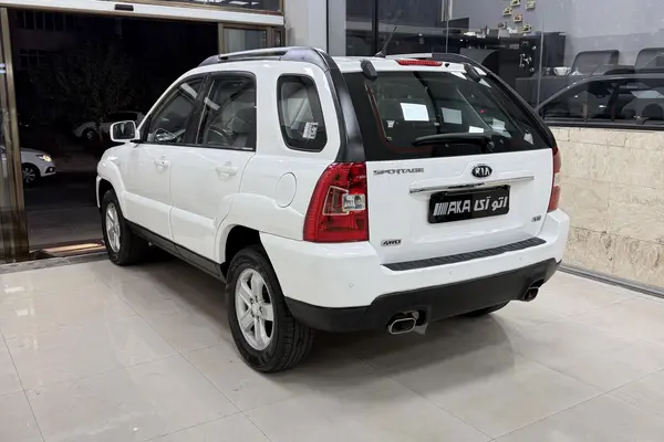 کیا اسپورتیج 6 سیلندر 2700cc - 2010