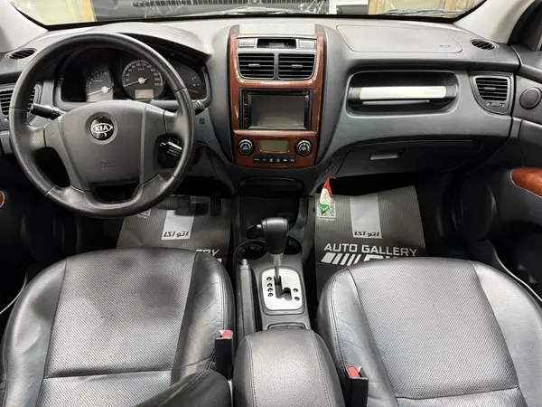 کیا اسپورتیج 6 سیلندر 2700cc - 2010