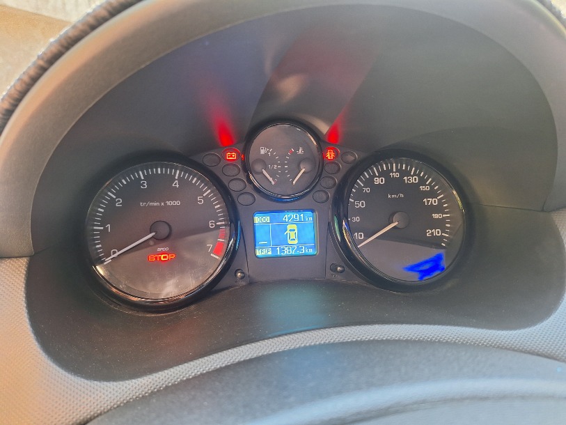 پژو 207 اتوماتیک TU5P - 1404