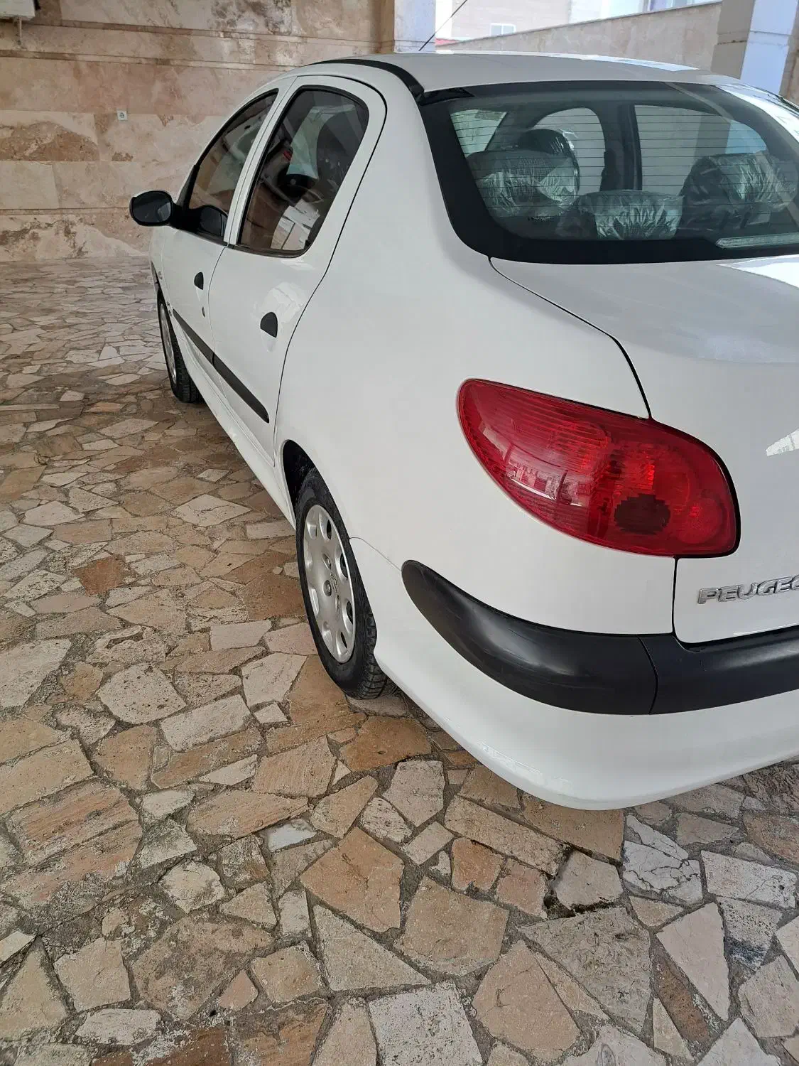 پژو ۲۰۶ صندوق دار v8 - 1399