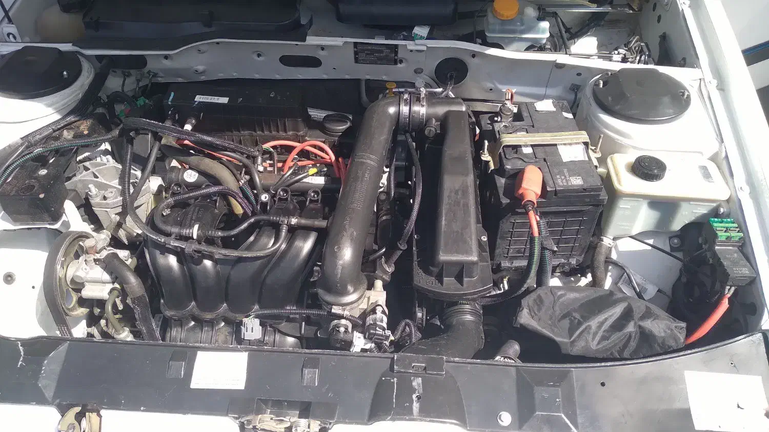 پژو پارس XU7P - 1402