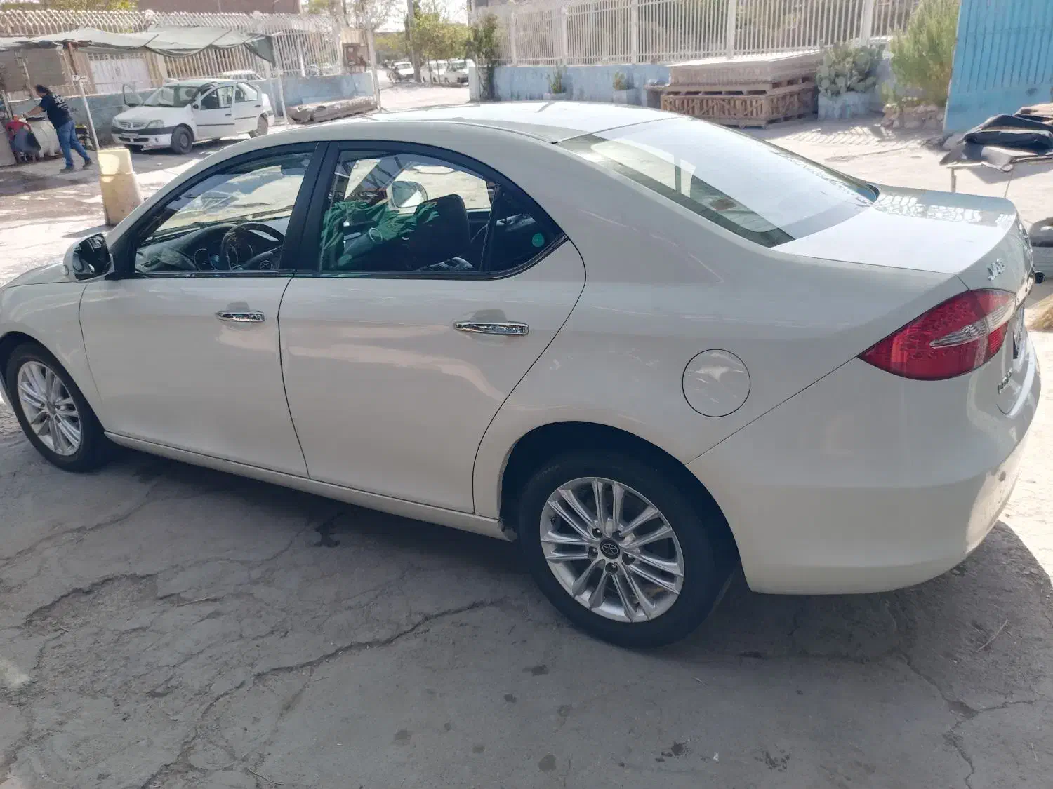 جک J5 اتوماتیک - 1394