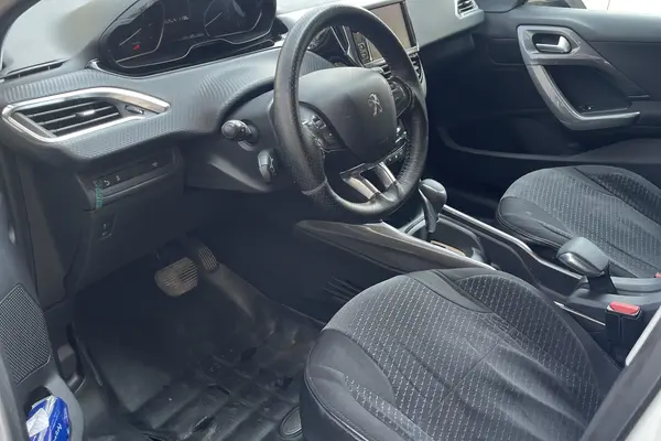 پژو 2008 اتوماتیک - 1398