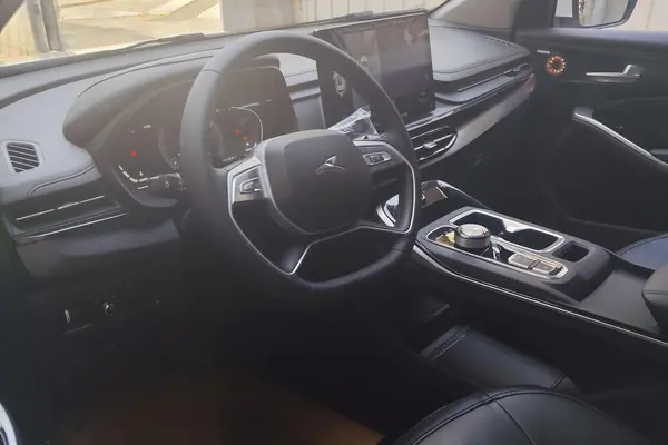 کی ام سی X5 ۱.۵ لیتر توربو - 1404