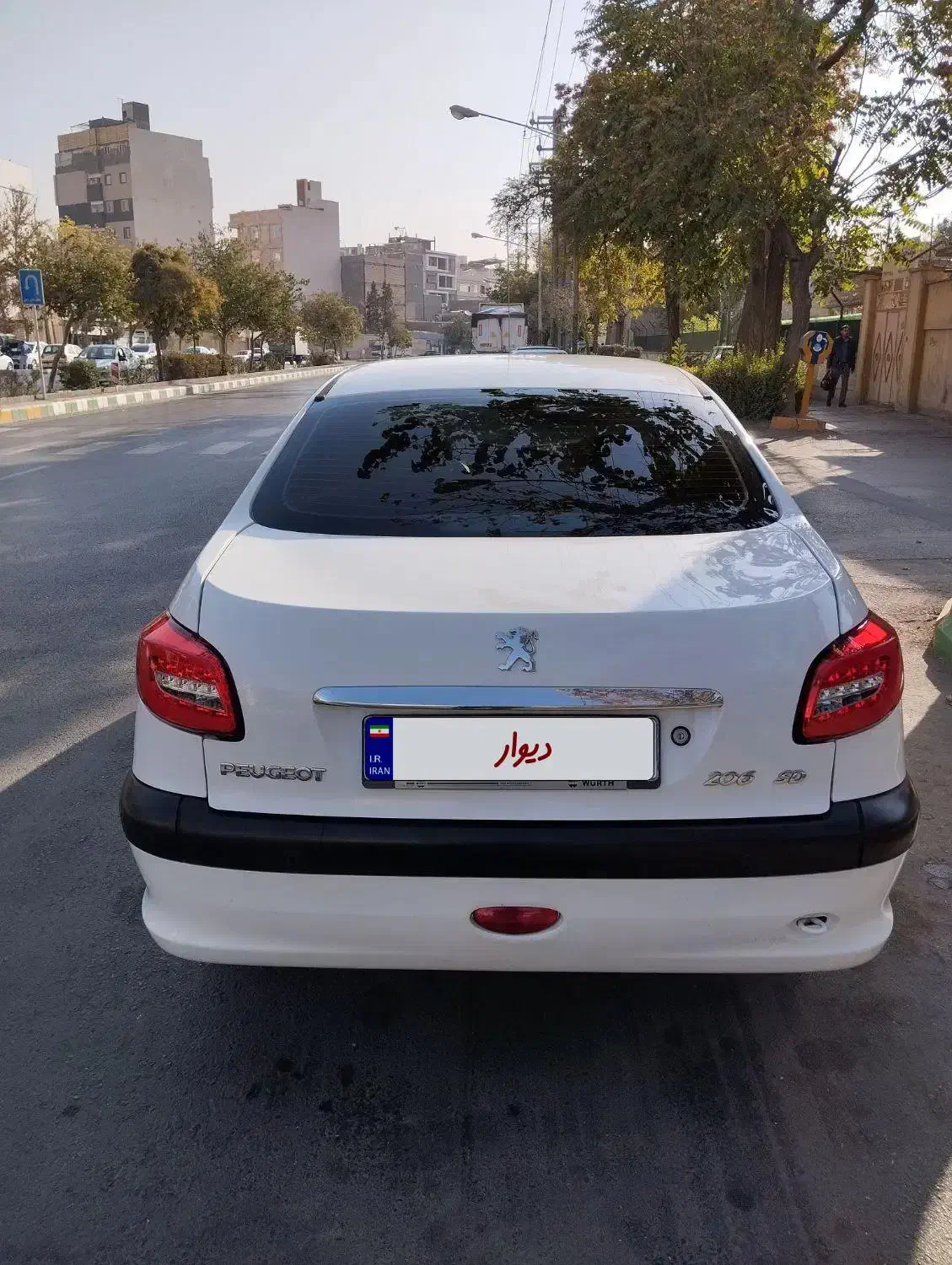 پژو ۲۰۶ صندوق دار v8 - 1393