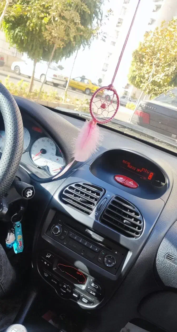 پژو ۲۰۶ صندوق دار v8 - 1397