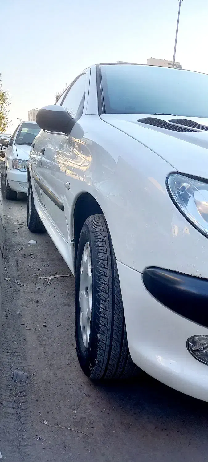 پژو ۲۰۶ صندوق دار v8 - 1396