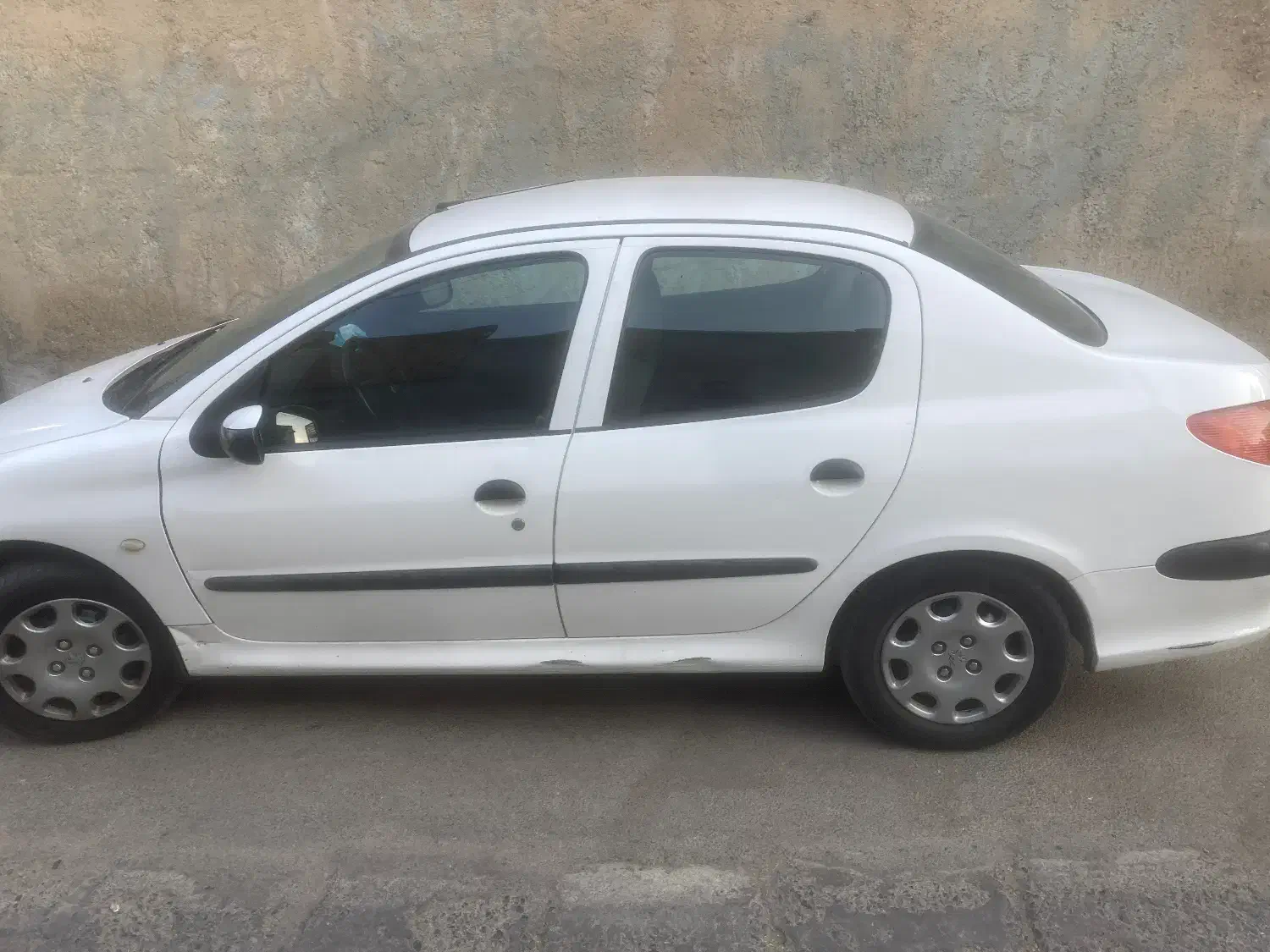 خودرو پژو، ۲۰۶ صندوق دار آگهی ann_20934351