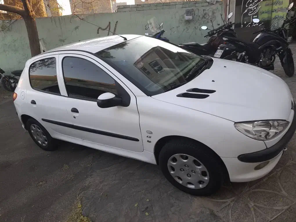 پژو 206 تیپ 5 - 1390