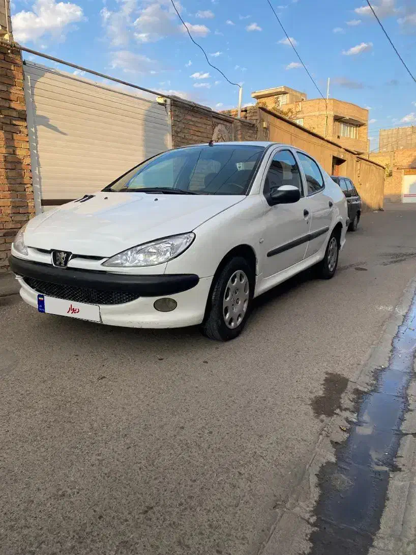 پژو ۲۰۶ صندوق دار v8 - 1393