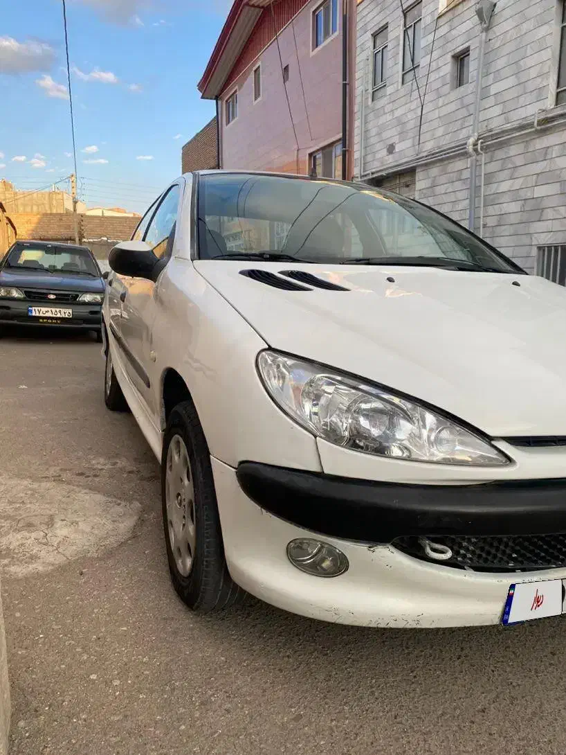 پژو ۲۰۶ صندوق دار v8 - 1393
