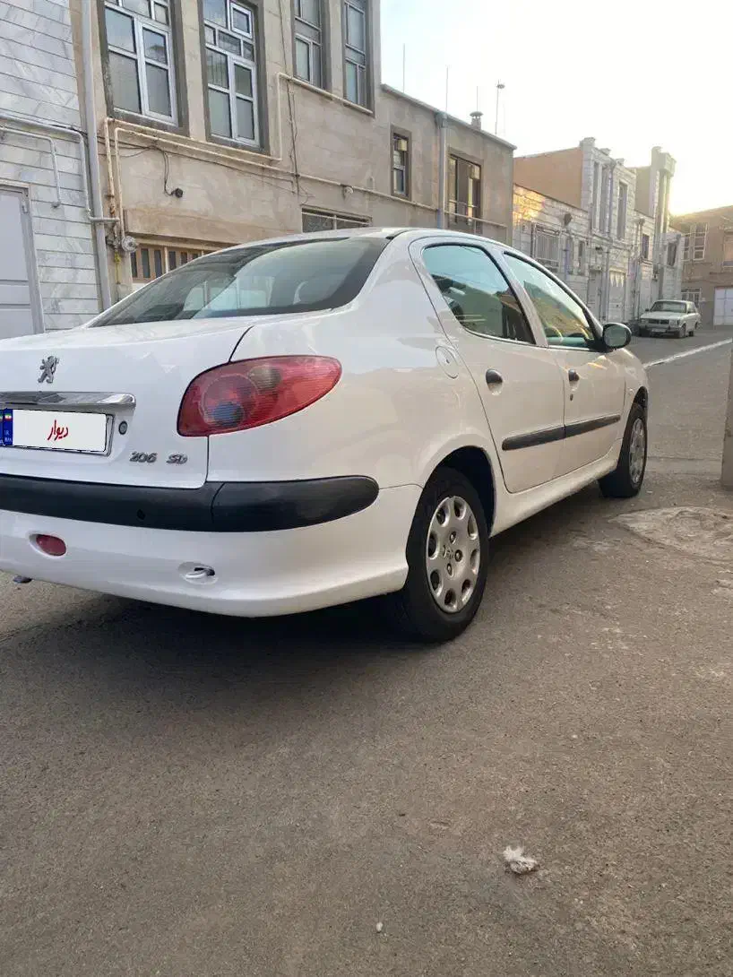 پژو ۲۰۶ صندوق دار v8 - 1393
