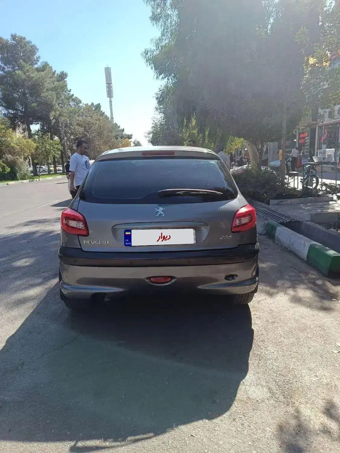 پژو 206 تیپ 3 - 1390