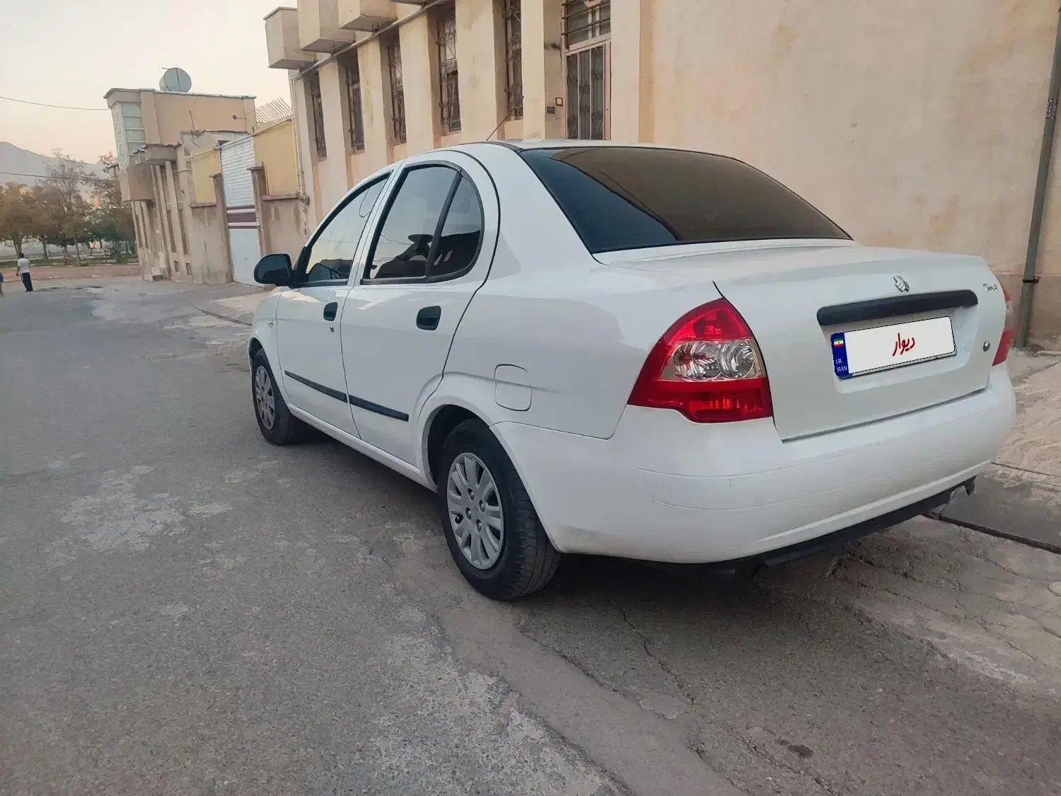 تیبا صندوق دار SX - 1399