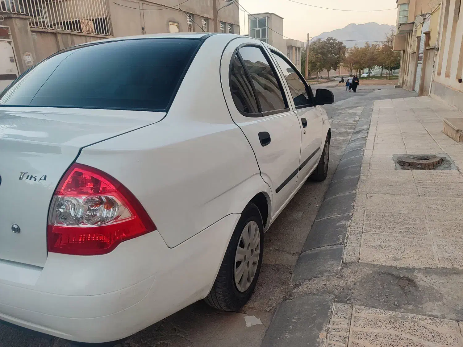 تیبا صندوق دار SX - 1399