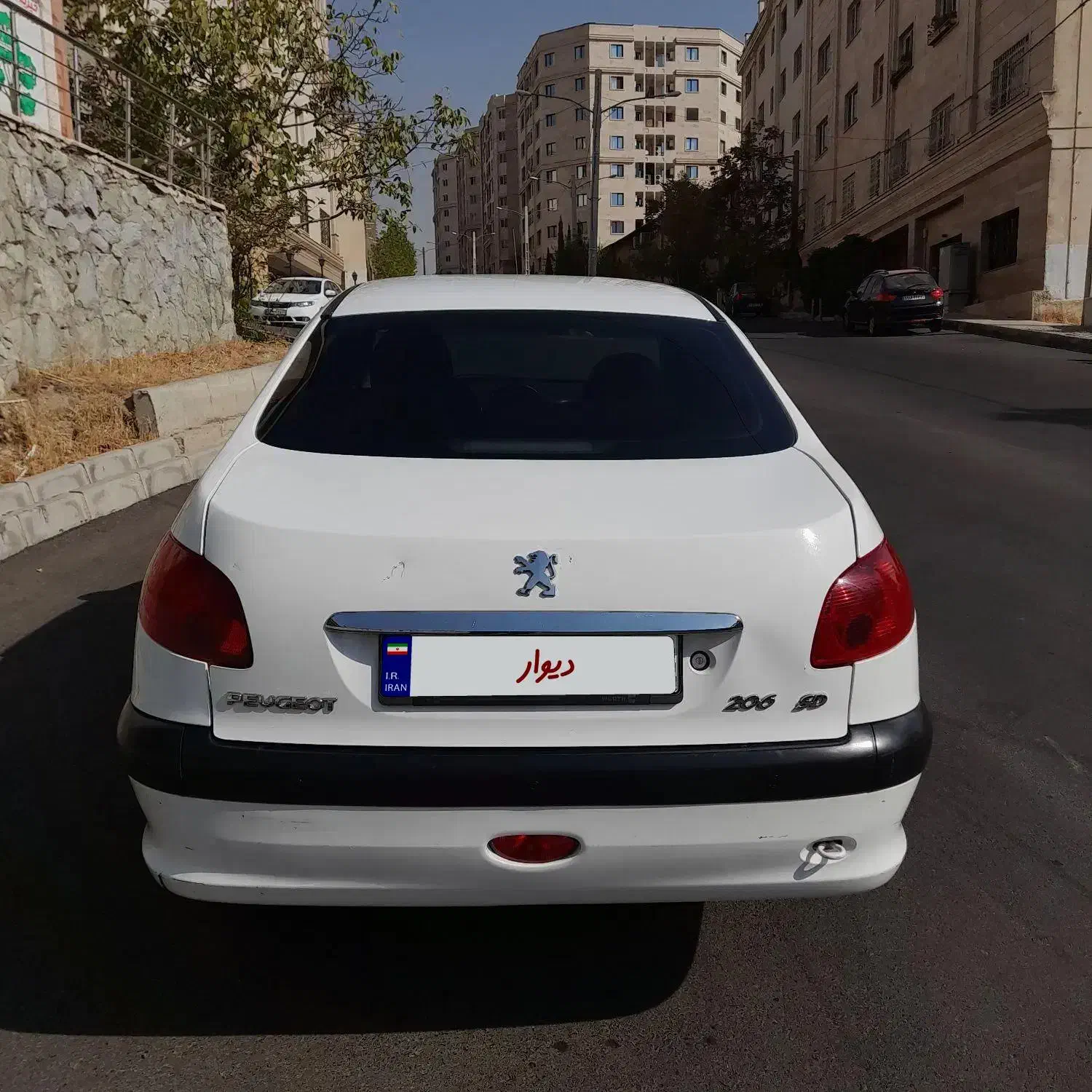 پژو ۲۰۶ صندوق دار v8 - 1398