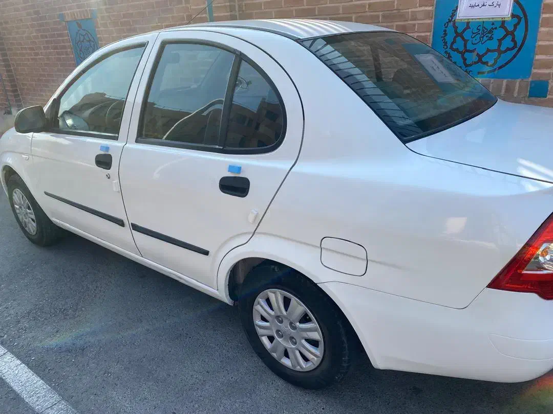 تیبا صندوق دار SX - 1401