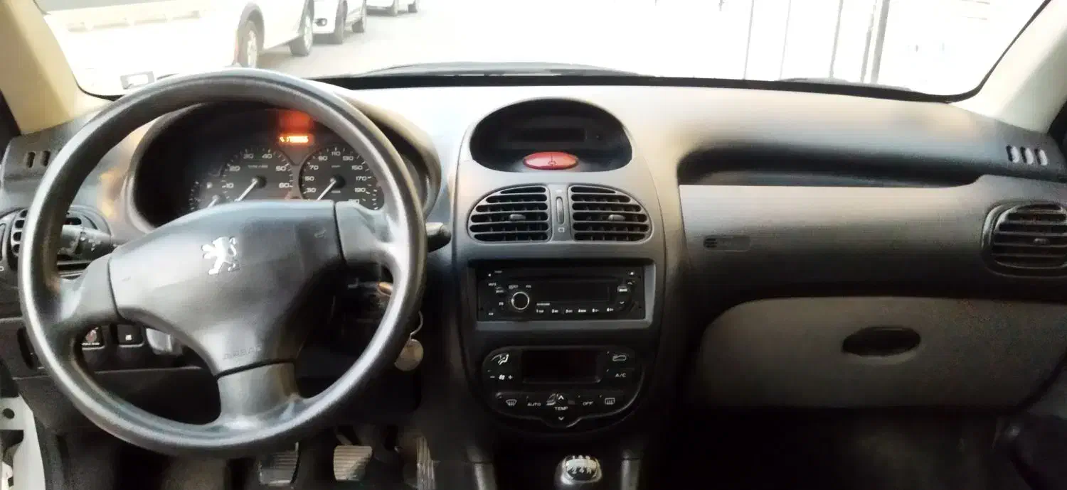 پژو 206 تیپ 3 - 1390