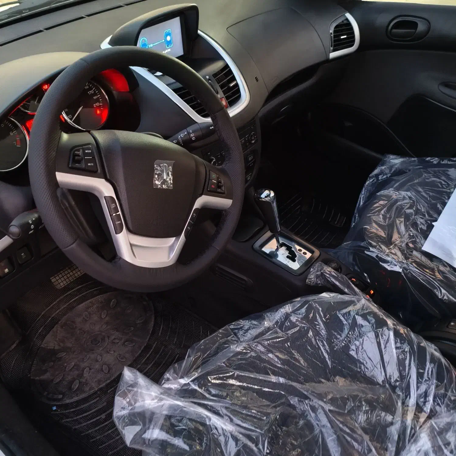 پژو 207 پانوراما اتوماتیک TU5P - 1404