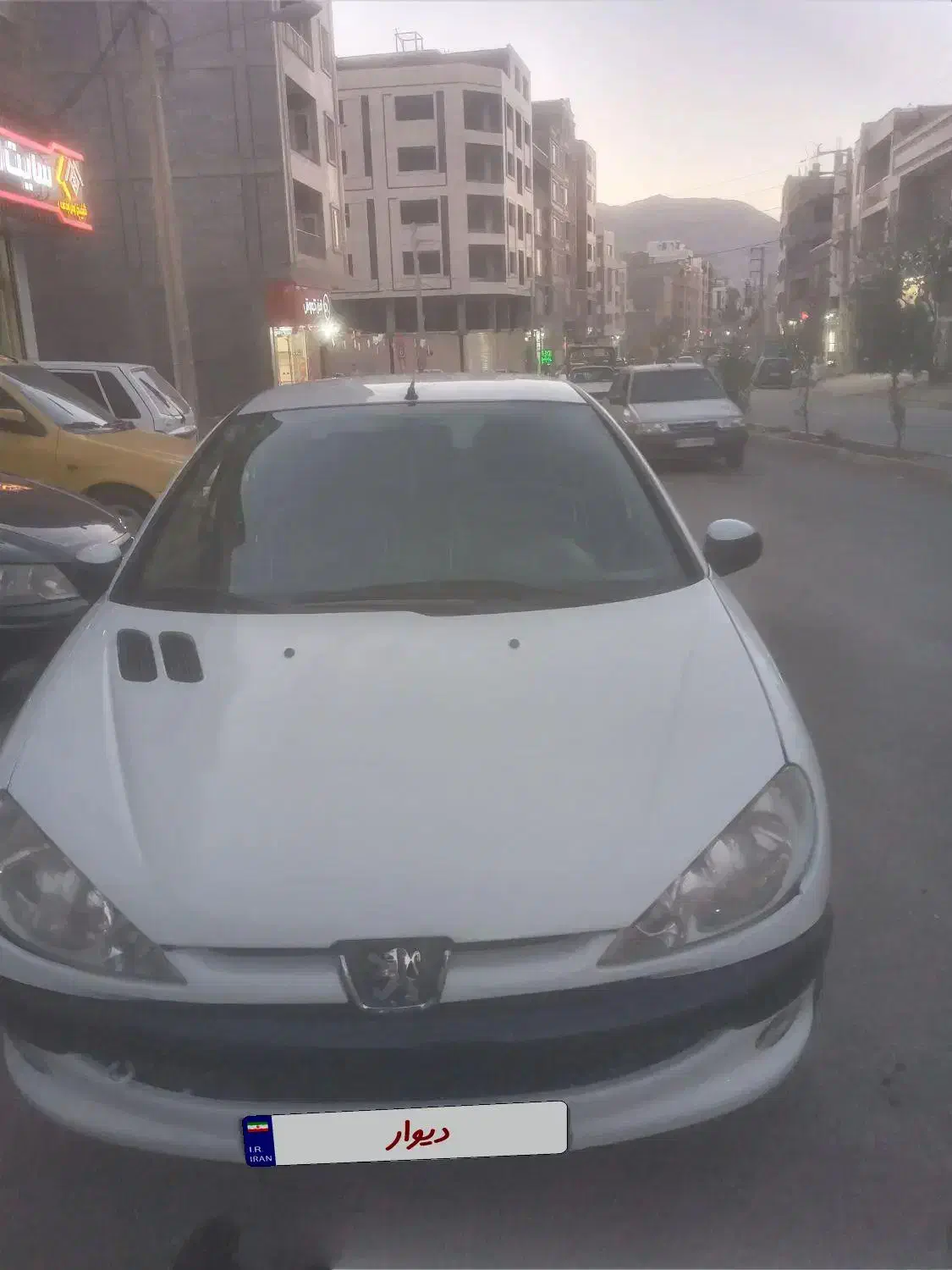 پژو ۲۰۶ صندوق دار v8 - 1394