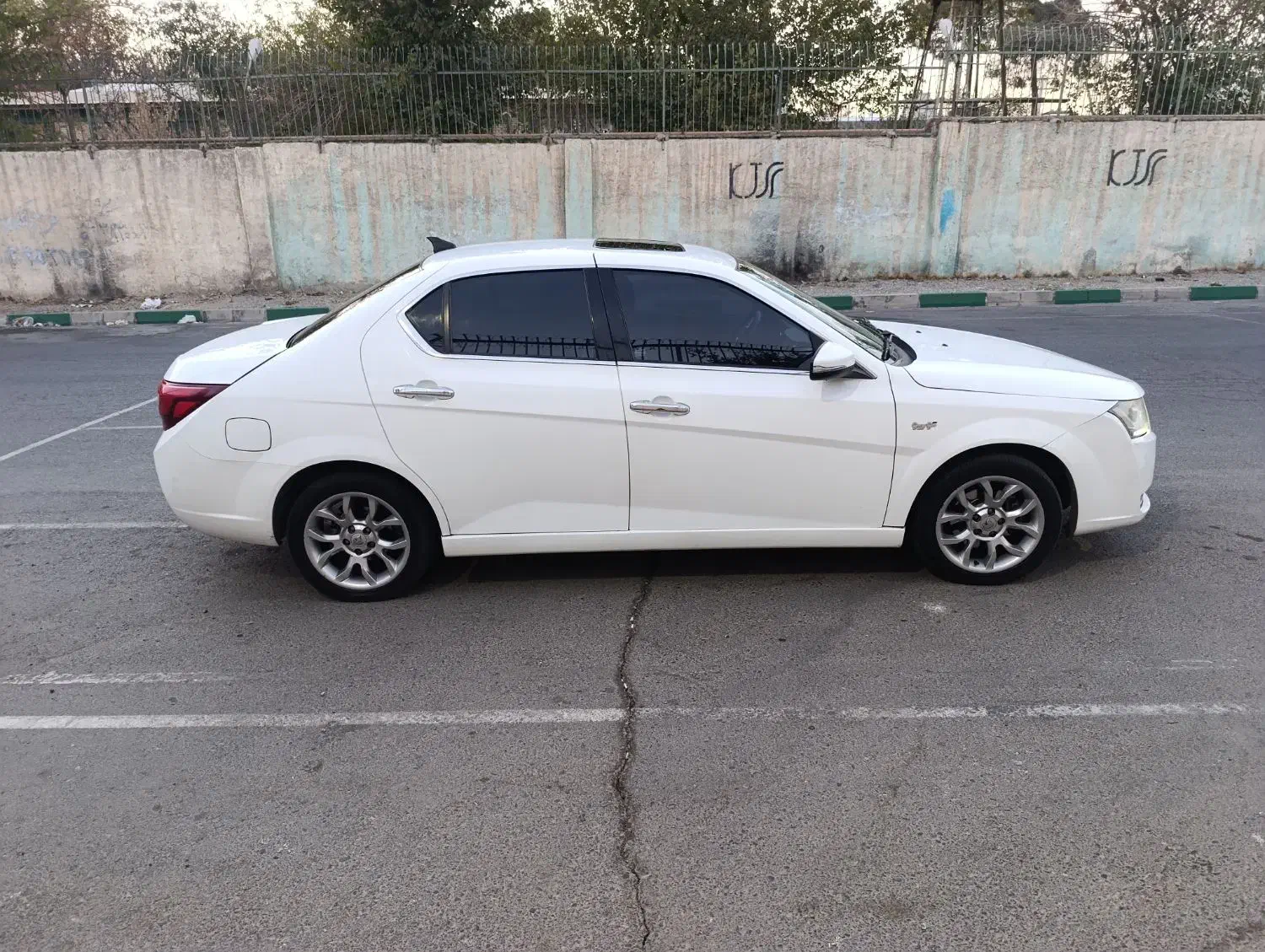 دنا پلاس توربو اتوماتیک - 1401