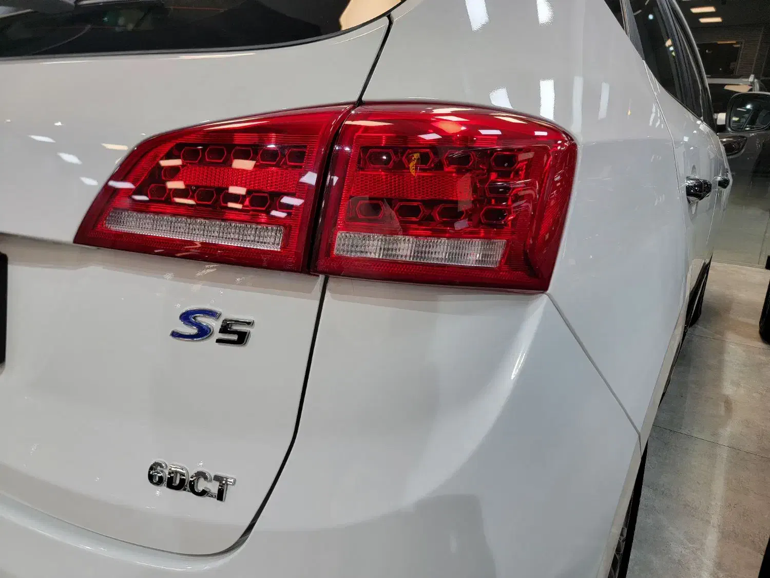 جک S5 اتوماتیک - 1402