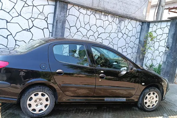 پژو ۲۰۶ صندوق دار v8 - 1398