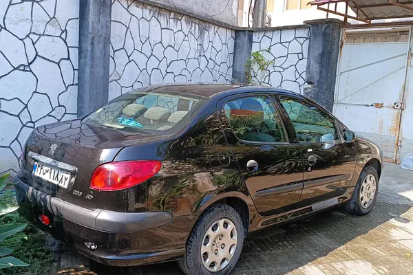 پژو ۲۰۶ صندوق دار v8 - 1398