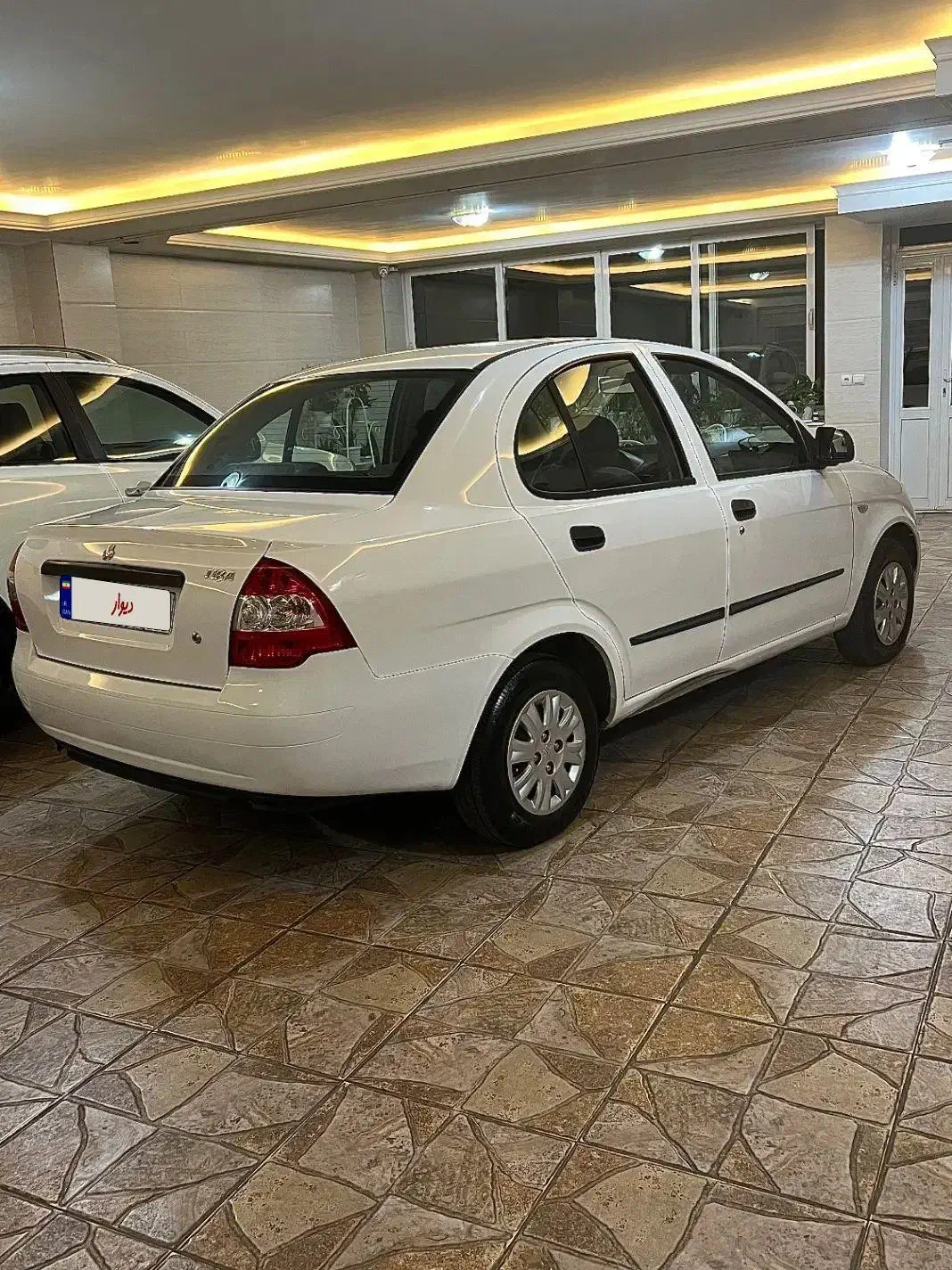 تیبا صندوق دار SX - 1398