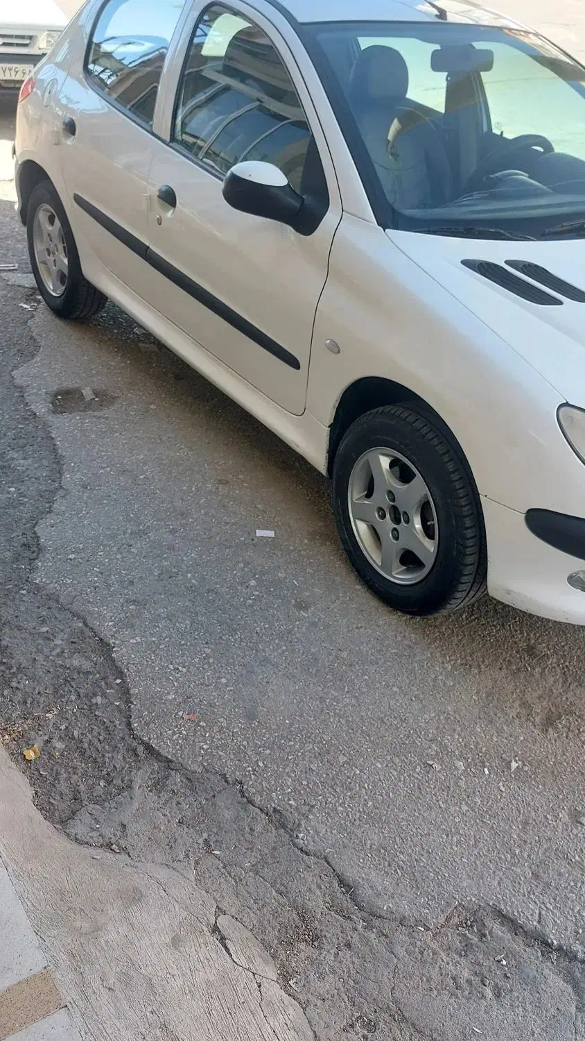 پژو 206 تیپ 3 - 1395