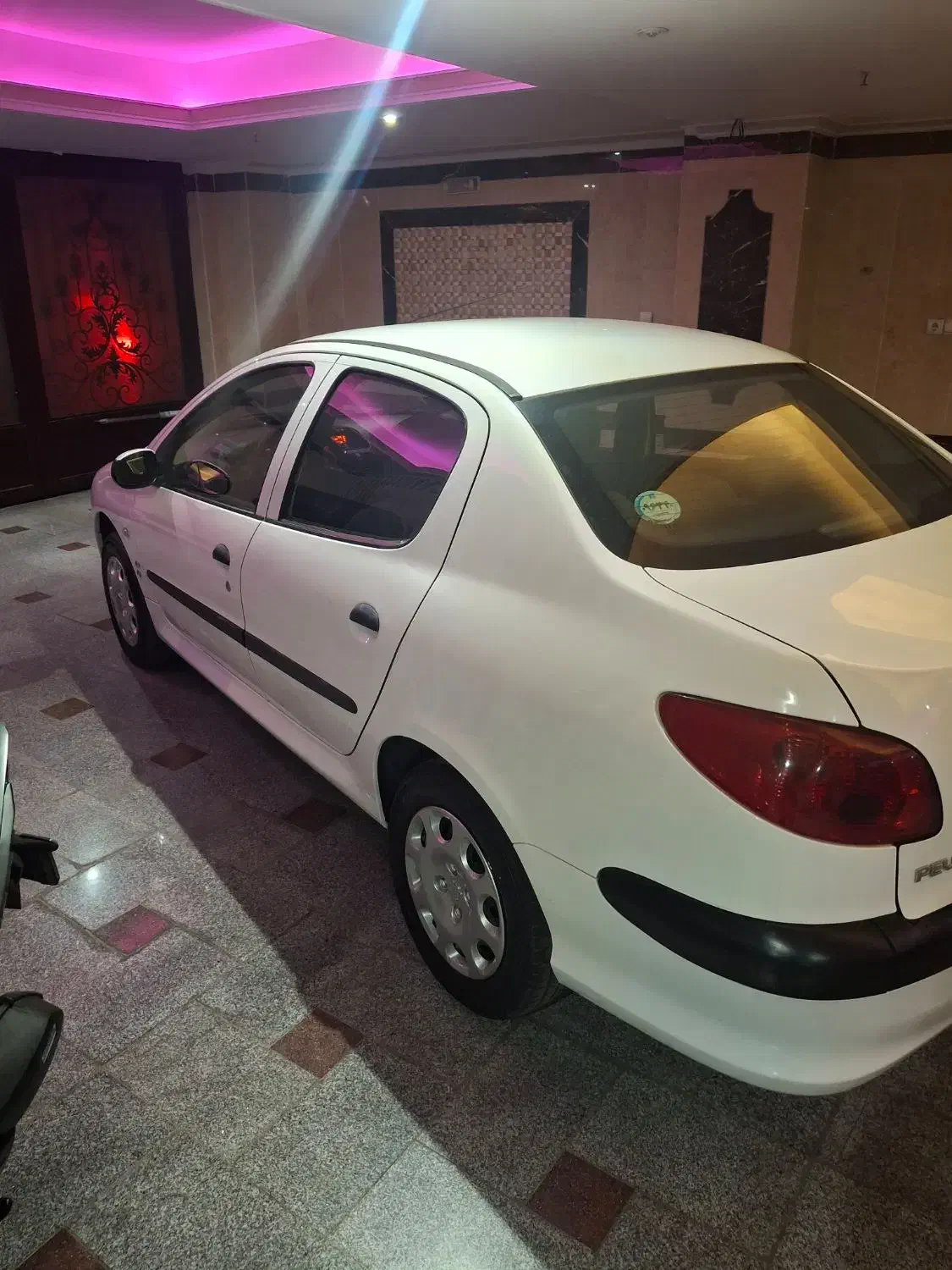 پژو ۲۰۶ صندوق دار v8 - 1399