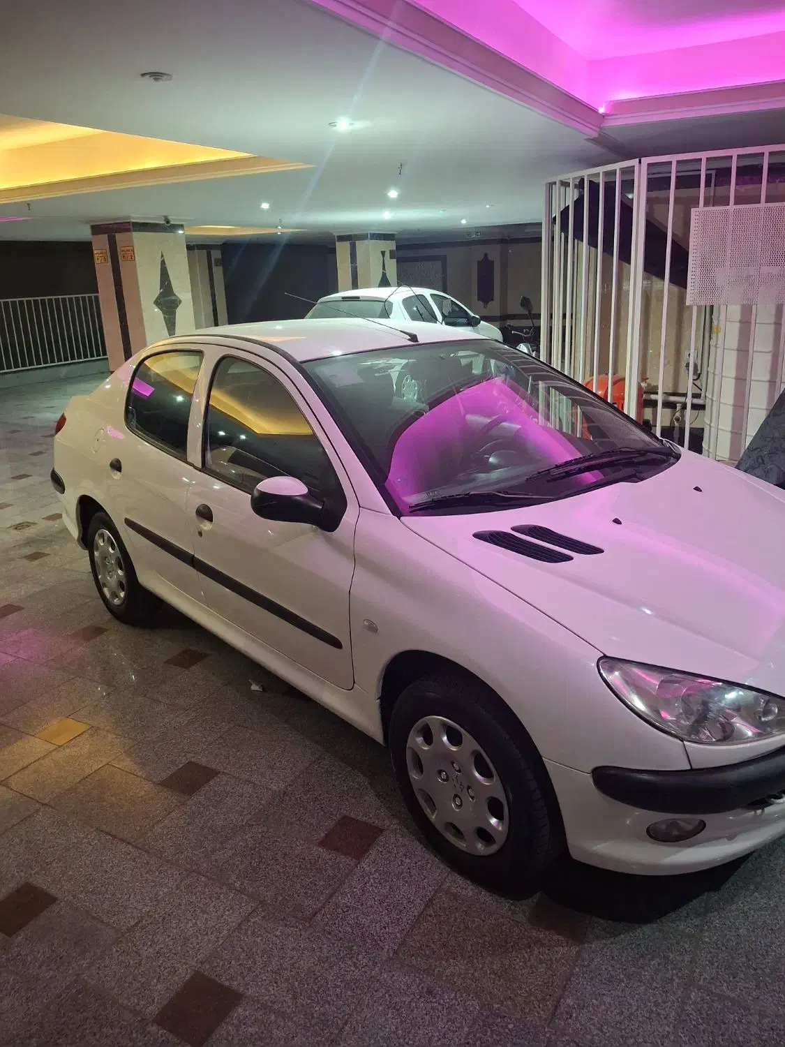 پژو ۲۰۶ صندوق دار v8 - 1399