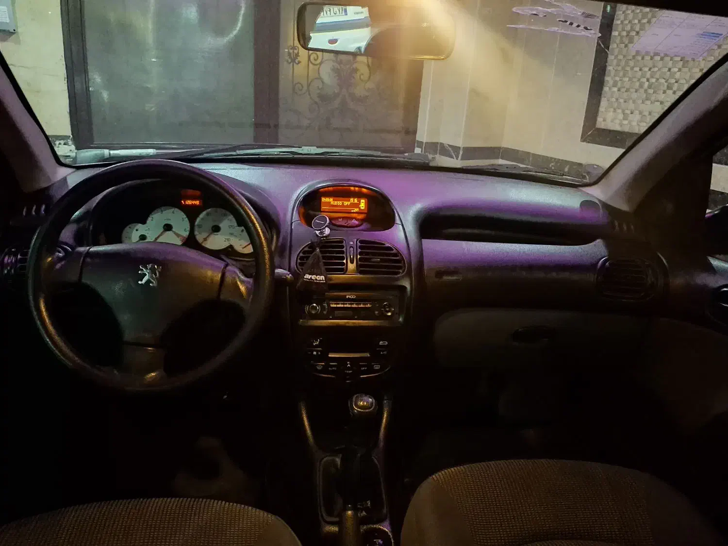 پژو ۲۰۶ صندوق دار v8 - 1399