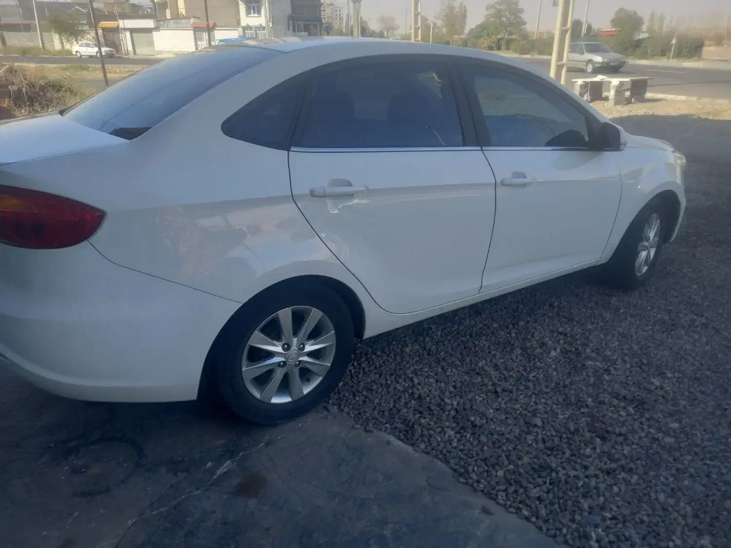 جک J4 اتوماتیک ساده - 1398