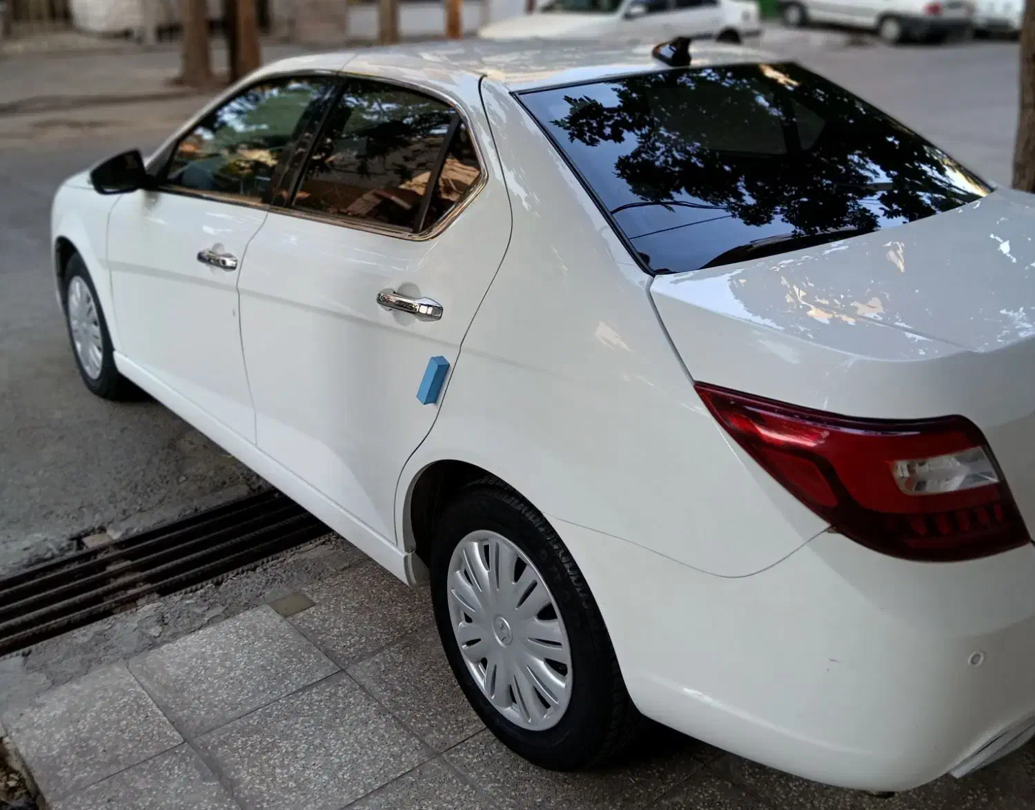 دنا پلاس ۵ دنده EF7 - 1402