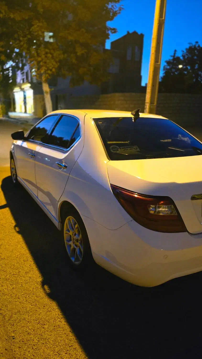 دنا پلاس توربو 6 دنده - 1402