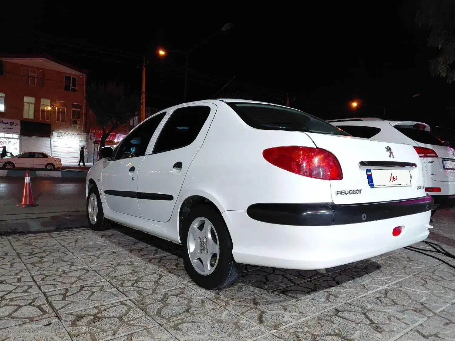 خودرو پژو، ۲۰۶ صندوق دار آگهی ann_20936543