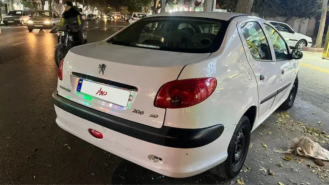 پژو ۲۰۶ صندوق دار v8 - 1395