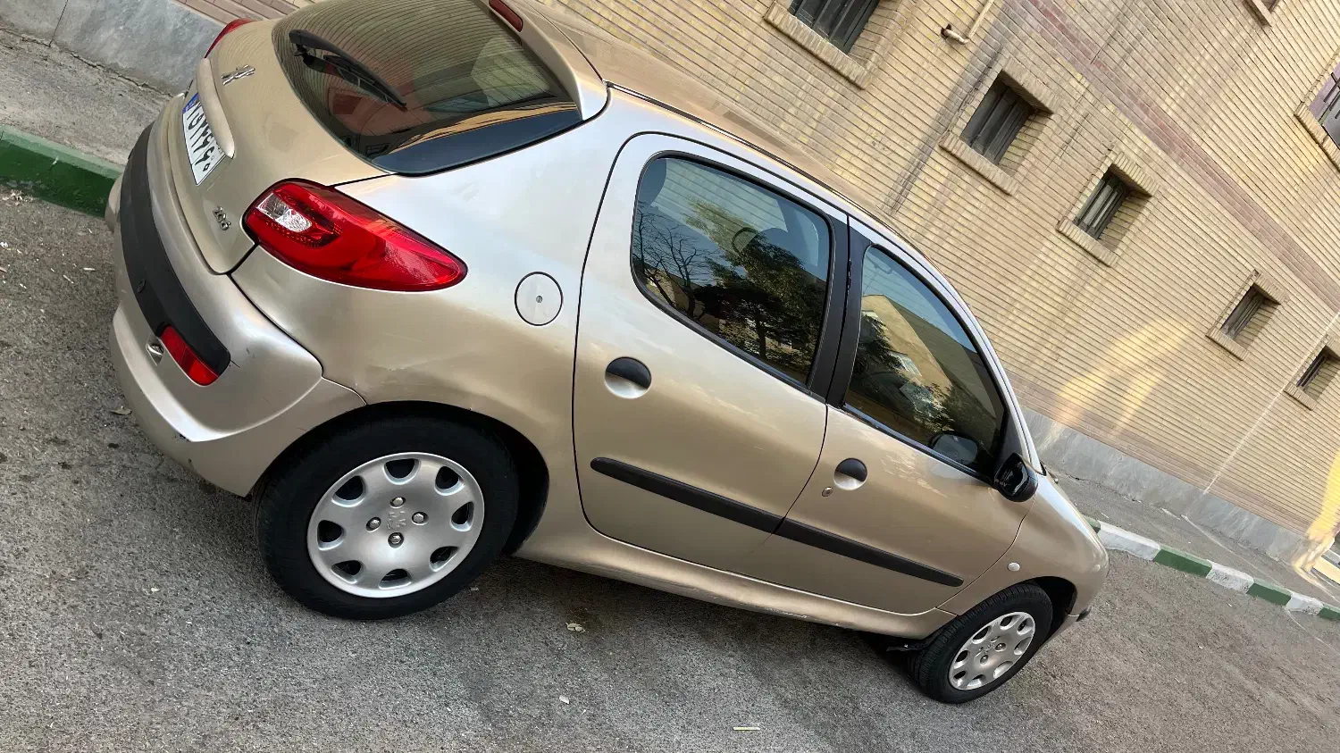 پژو 206 تیپ 2 - 1383