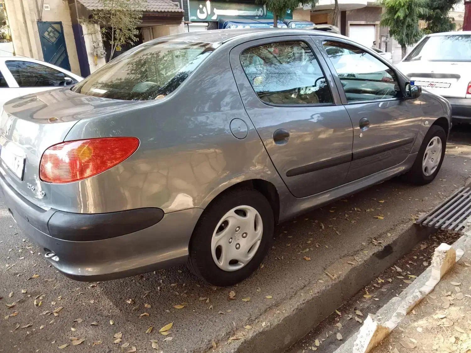 پژو ۲۰۶ صندوق دار v8 - 1393