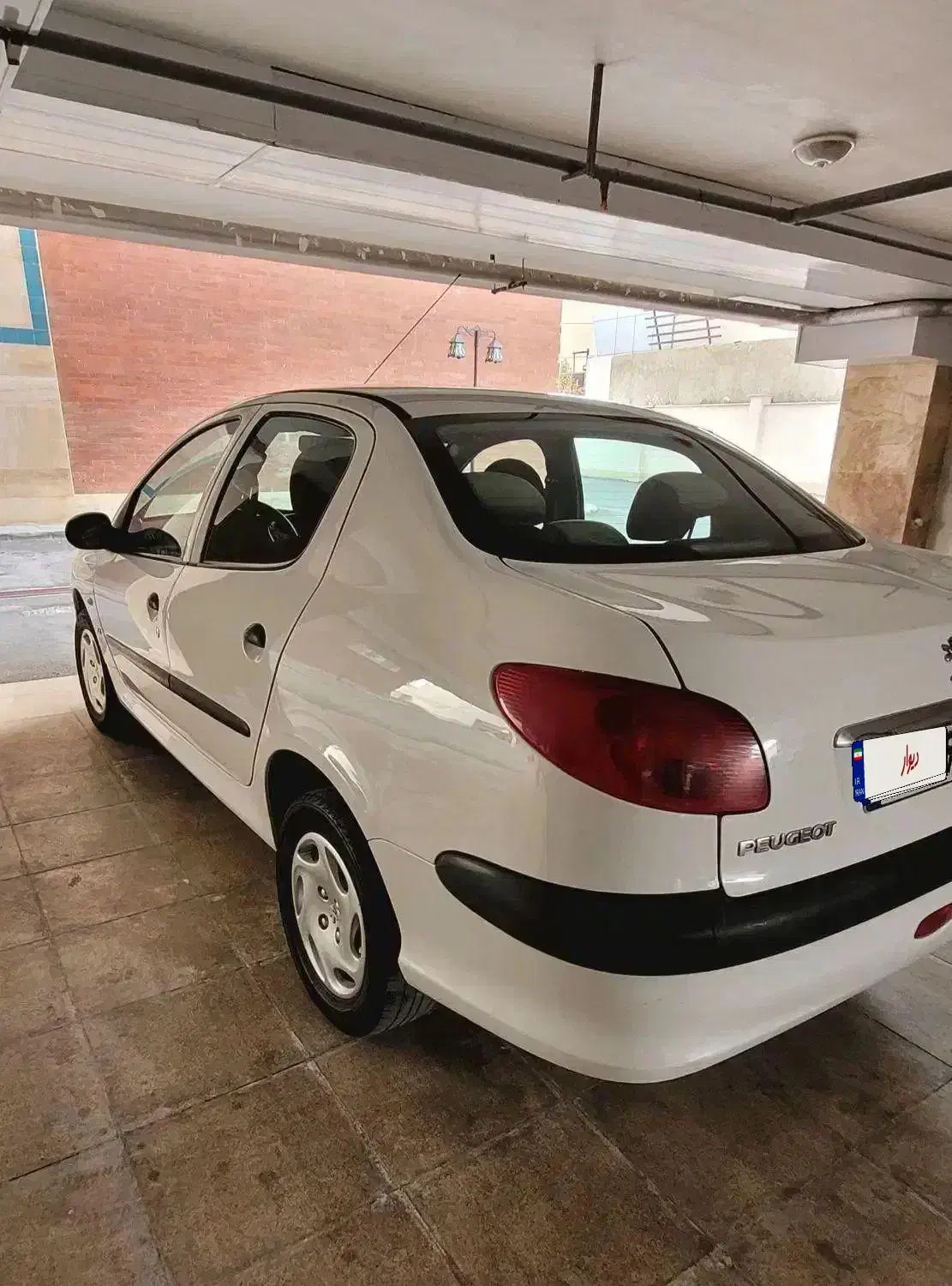 پژو ۲۰۶ صندوق دار v8 - 1394