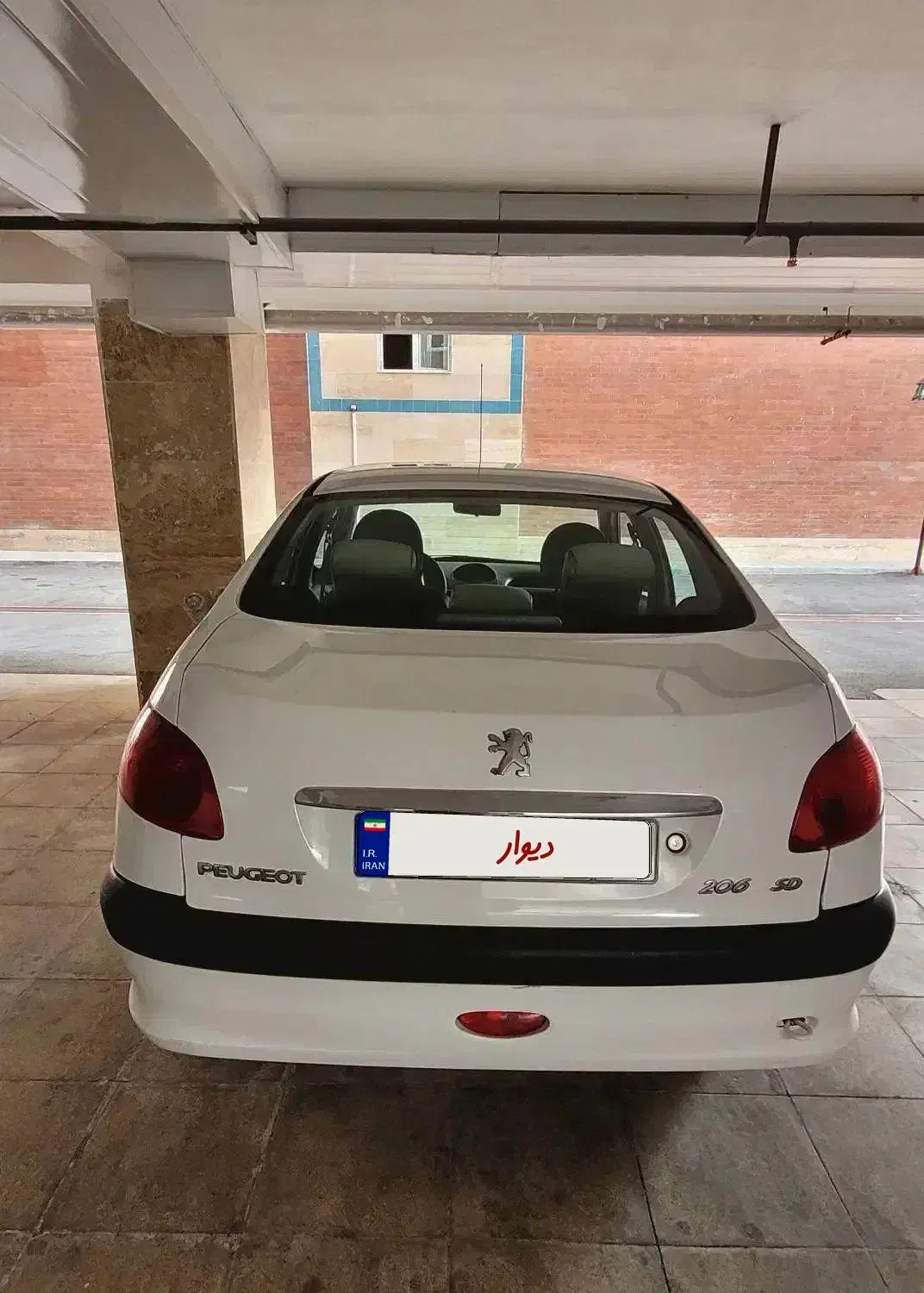 پژو ۲۰۶ صندوق دار v8 - 1394