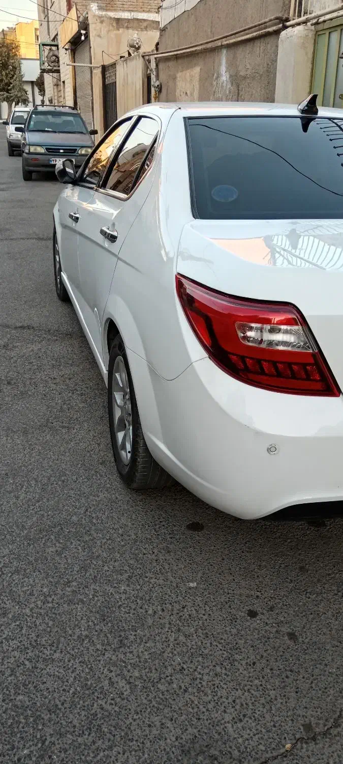 دنا پلاس توربو اتوماتیک - 1402