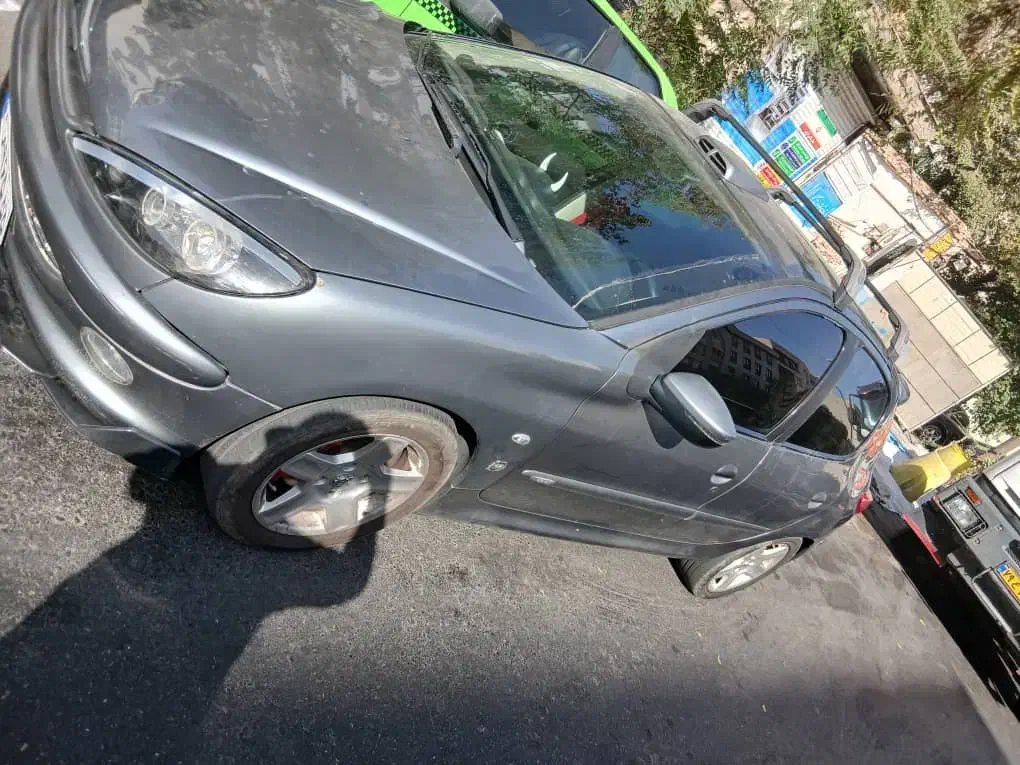 پژو 206 تیپ 5 - 1390