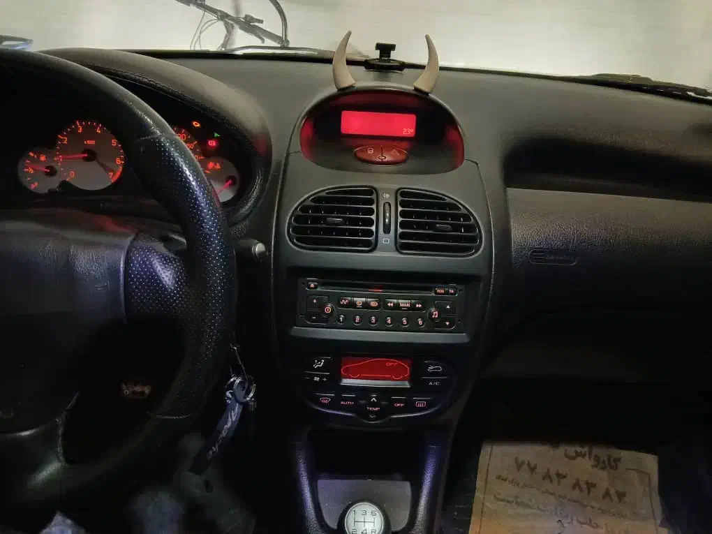 پژو 206 تیپ 5 - 1390